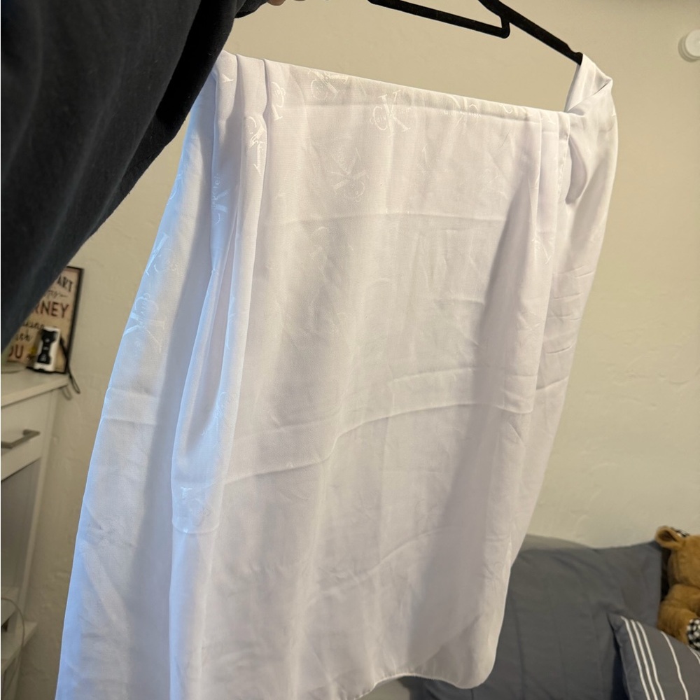 Calvin Klein Classic White Scarf